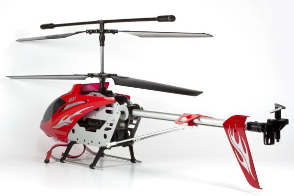 Syma S031G: High-speed, easy control: Introducing the Syma S031G helicopter.