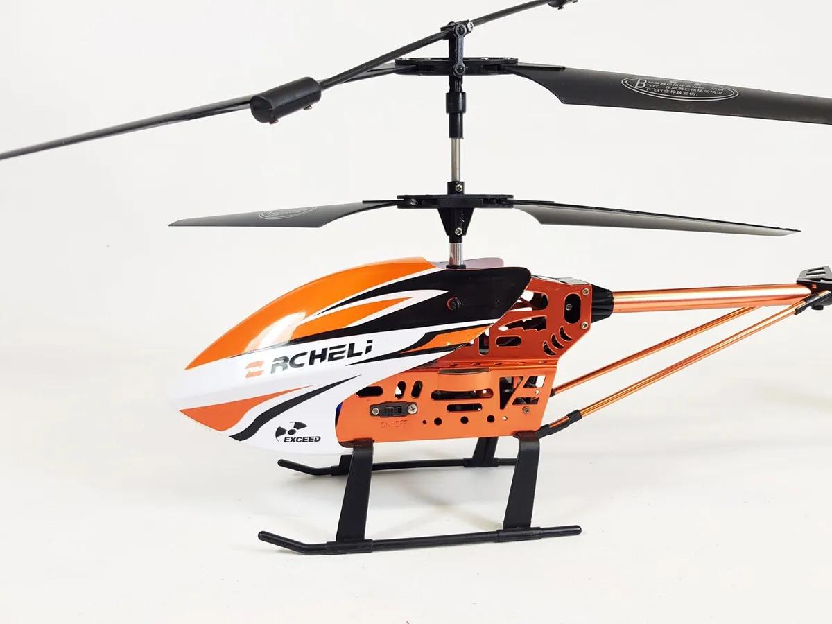 Rc Metal Helicopter: Operate an RC metal helicopter safely