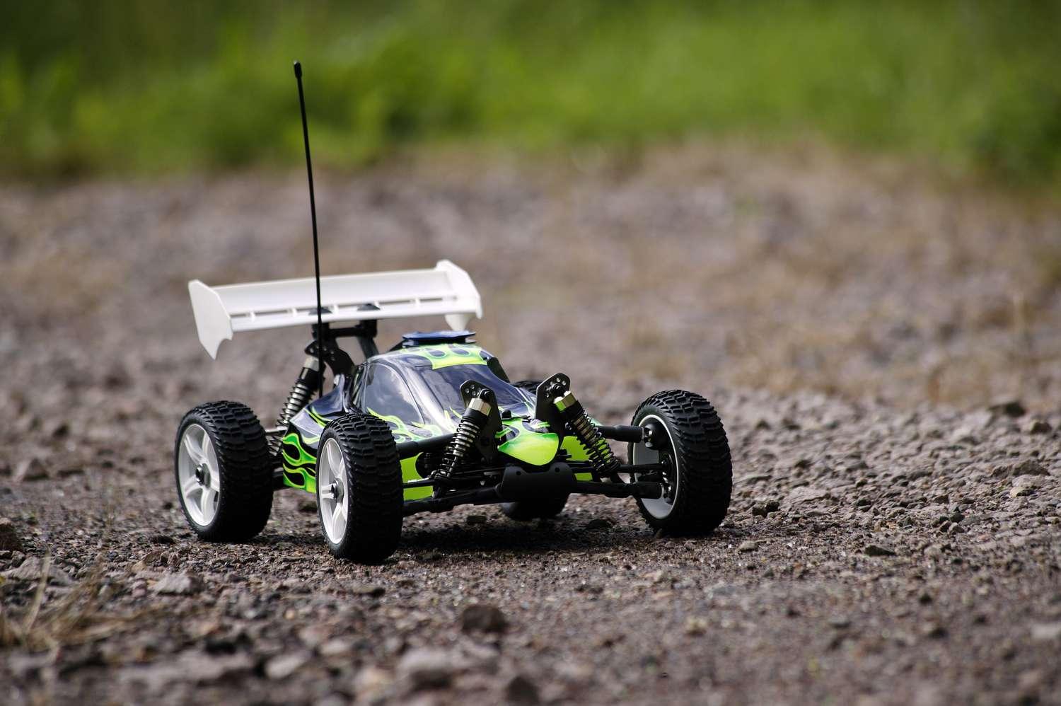 Mini Remote Control Car: Factors to Consider for the Best Mini Remote Control Car