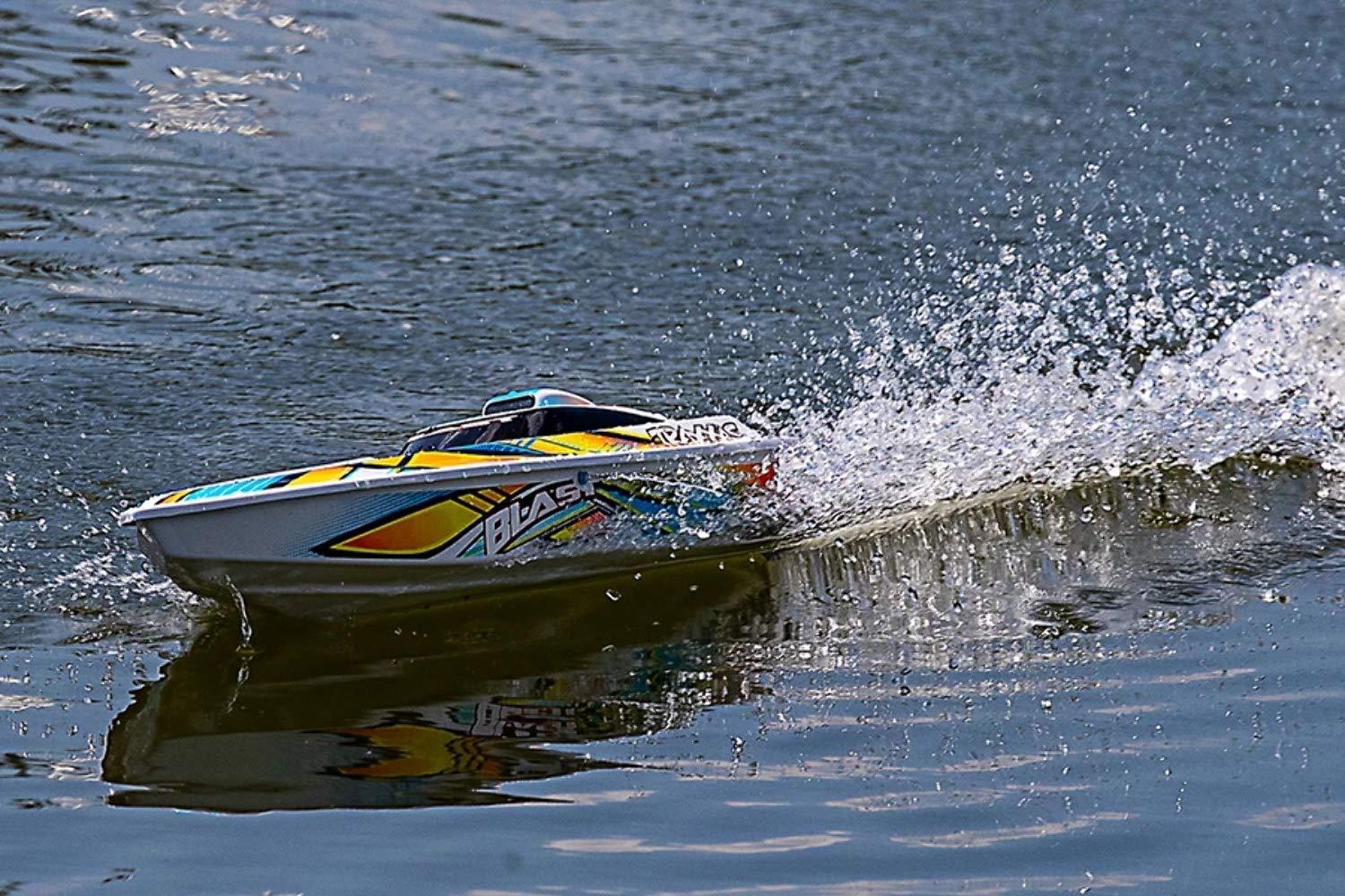 Traxxas 38104 1 Blast High Performance Race Boat Rtr:  'Impressive Speed and Maneuverability'*