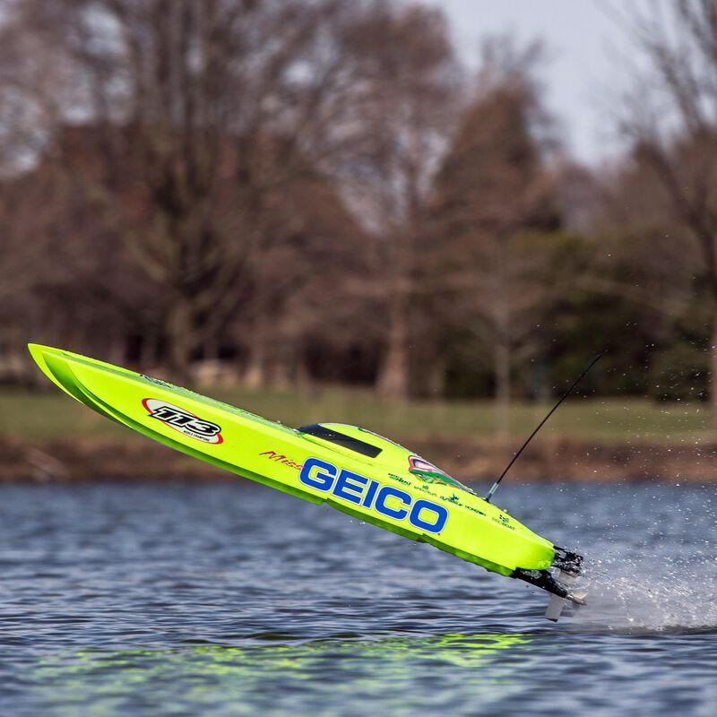 Rc Boats For Adults: Benefits of Using RC Boats as a Hobby for Adults