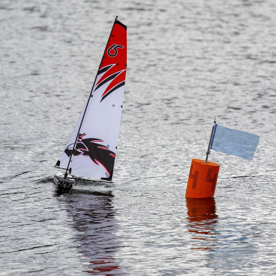 Remote Control Sailboat: Learning RC Sailboat Controls 