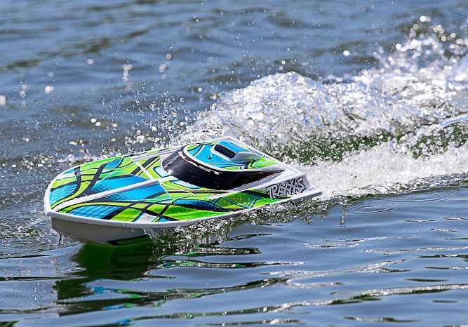 Traxxas Blast Boat: Impressive performance on water with the Traxxas Blast Boat.